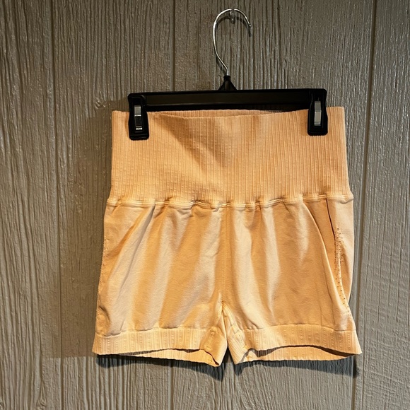 FREE PEOPLE Running Shorts NWOT- cream - Picture 3 of 5
